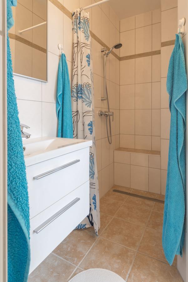 Wn Rooms Wiener Neustadt Bagian luar foto