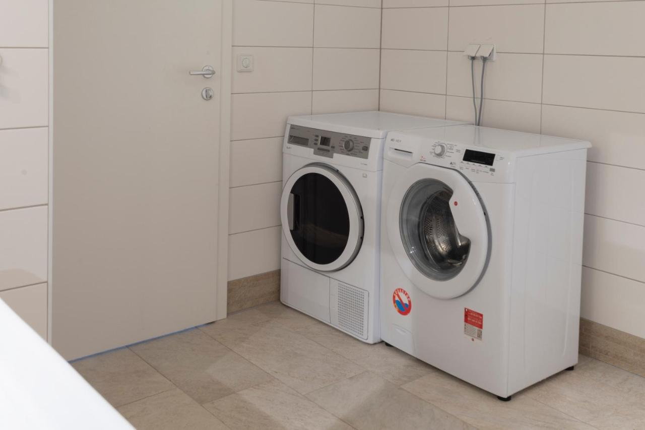 Wn Rooms Wiener Neustadt Bagian luar foto