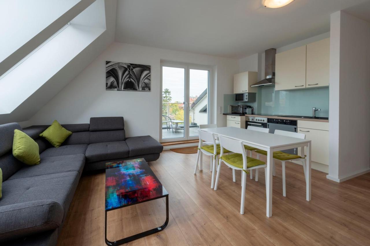 Wn Rooms Wiener Neustadt Bagian luar foto